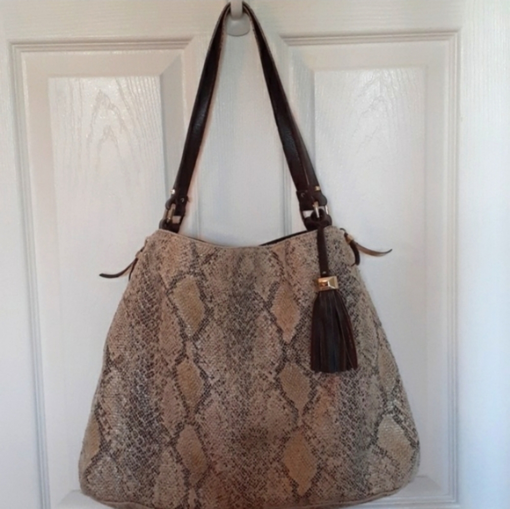Stella & Dot “The Switch” Snake Print Expandable Tote Shoulder Bag w/ Tassel